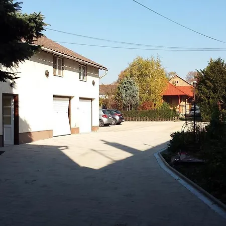 Hattyú Panzió 3*