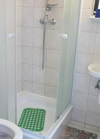 Hattyu Fogado Mini-hôtel Tata