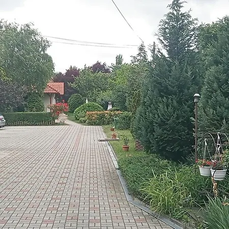 Inn Hattyú Panzió Tata